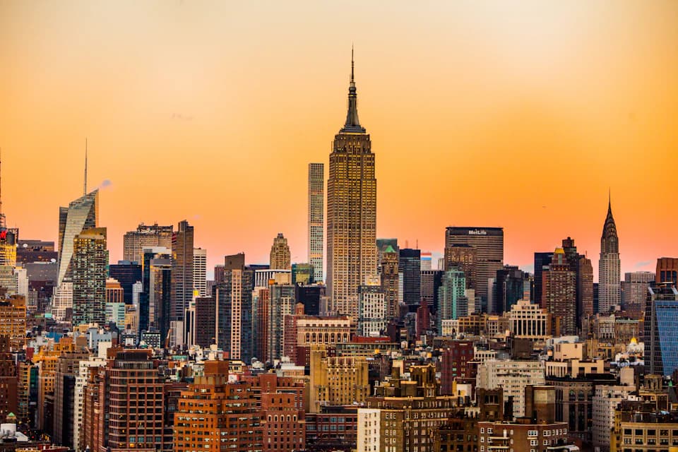 The Empire State Building above the Manhattan skyline